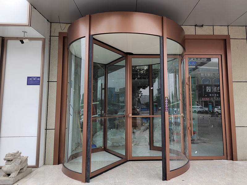兖州尚客优酒店三翼手动门